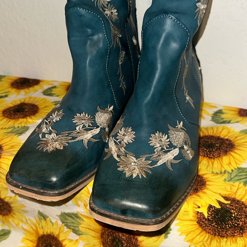 Floral Embroidered Teal wide calf Cowgirl Boots